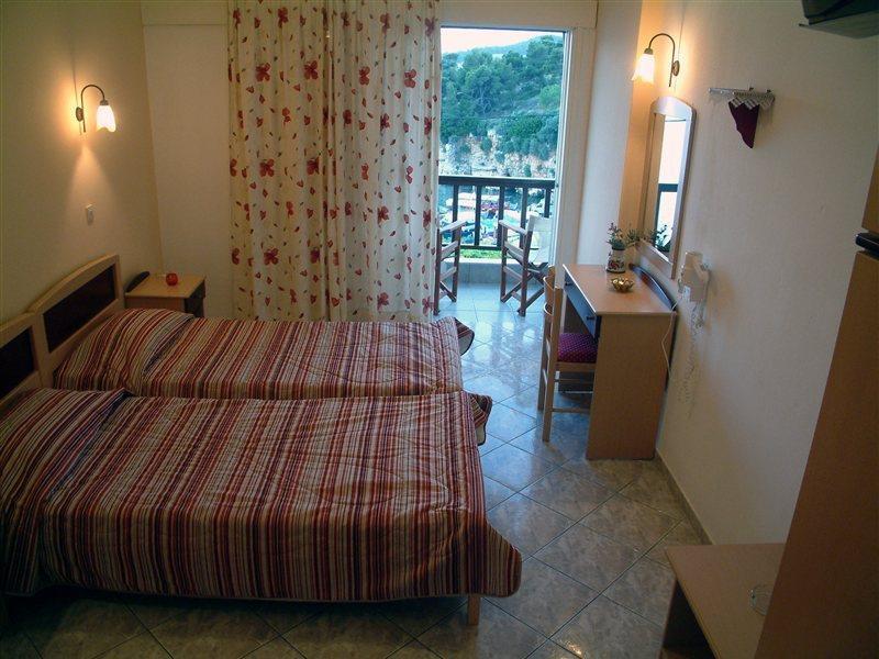 Galini Hellenic Hospitality Aparthotel Patitiri  Bagian luar foto
